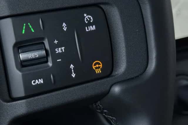Land Rover Defender (2026) thumbnail 45