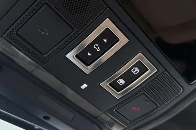 Land Rover Defender (2026) thumbnail 31