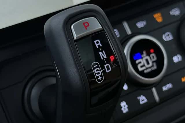 Land Rover Defender (2026) thumbnail 34