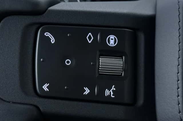 Land Rover Defender (2026) thumbnail 36