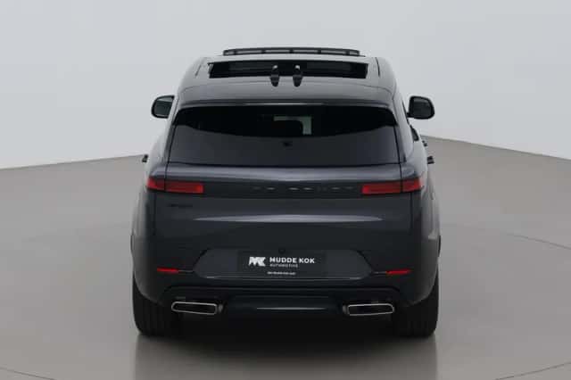 Land Rover Range Rover Sport (2026) thumbnail 9