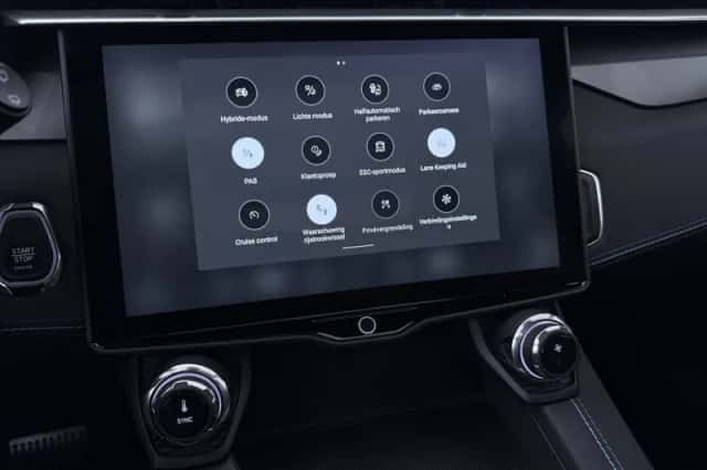 Lynk & Co 01 (2025) thumbnail 24