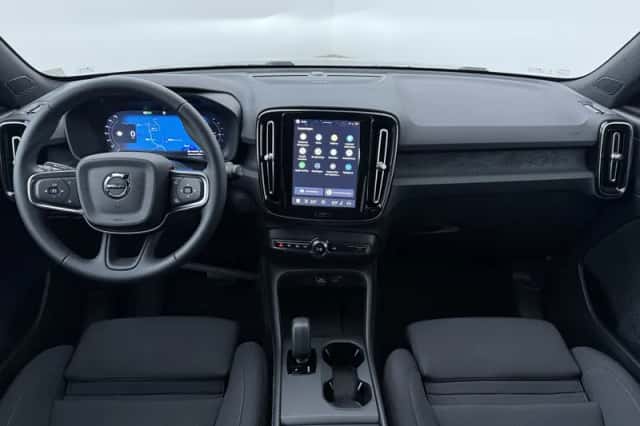 Volvo EX40 (2026) thumbnail 4