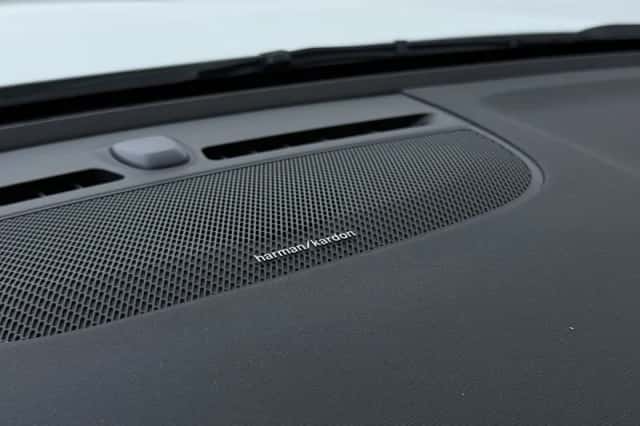 Volvo EX40 (2026) thumbnail 12