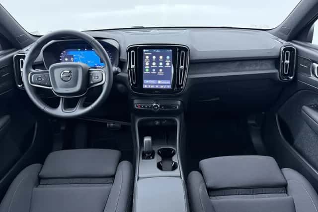Volvo EX40 (2026) thumbnail 4