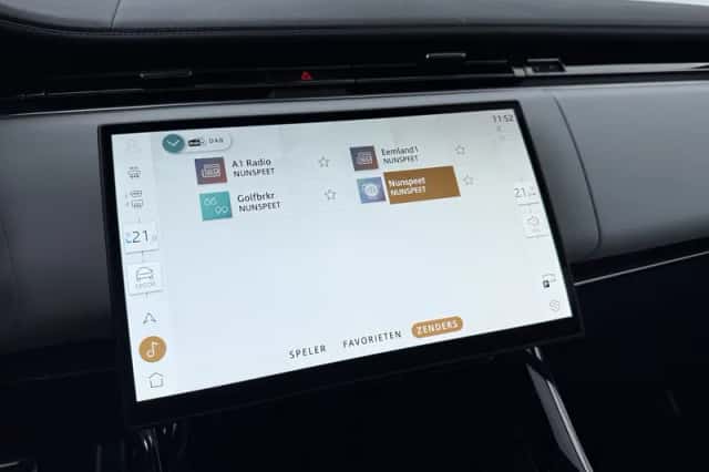 Land Rover Range Rover Sport (2025) thumbnail 33