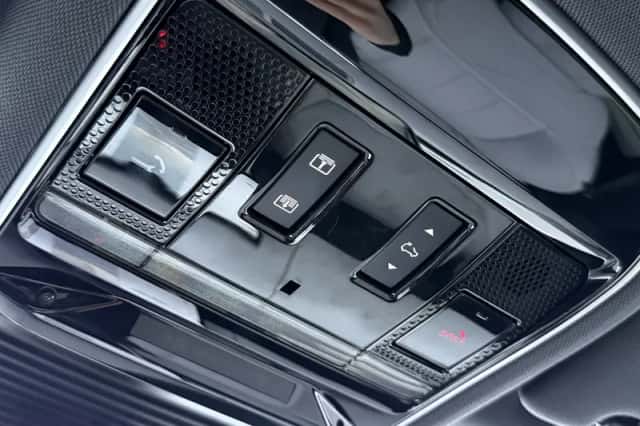 Land Rover Range Rover Sport (2025) thumbnail 35