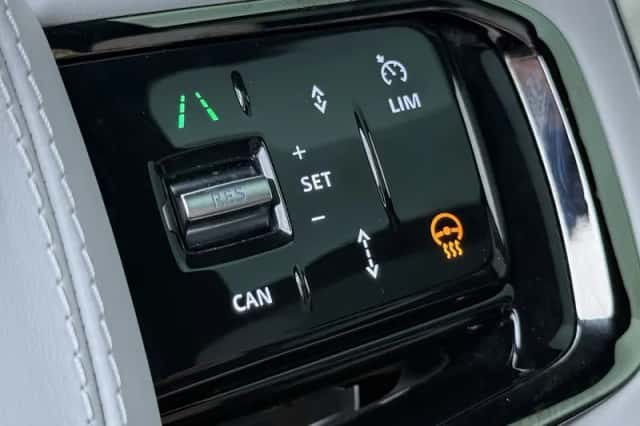 Land Rover Range Rover Sport (2025) thumbnail 38