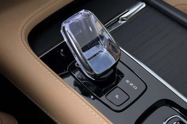 Volvo XC90 (2024) thumbnail 36
