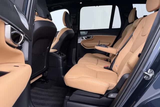 Volvo XC90 (2024) thumbnail 46