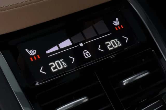 Volvo XC90 (2024) thumbnail 48