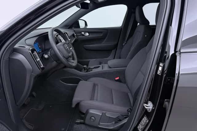 Volvo EX40 (2026) thumbnail 3