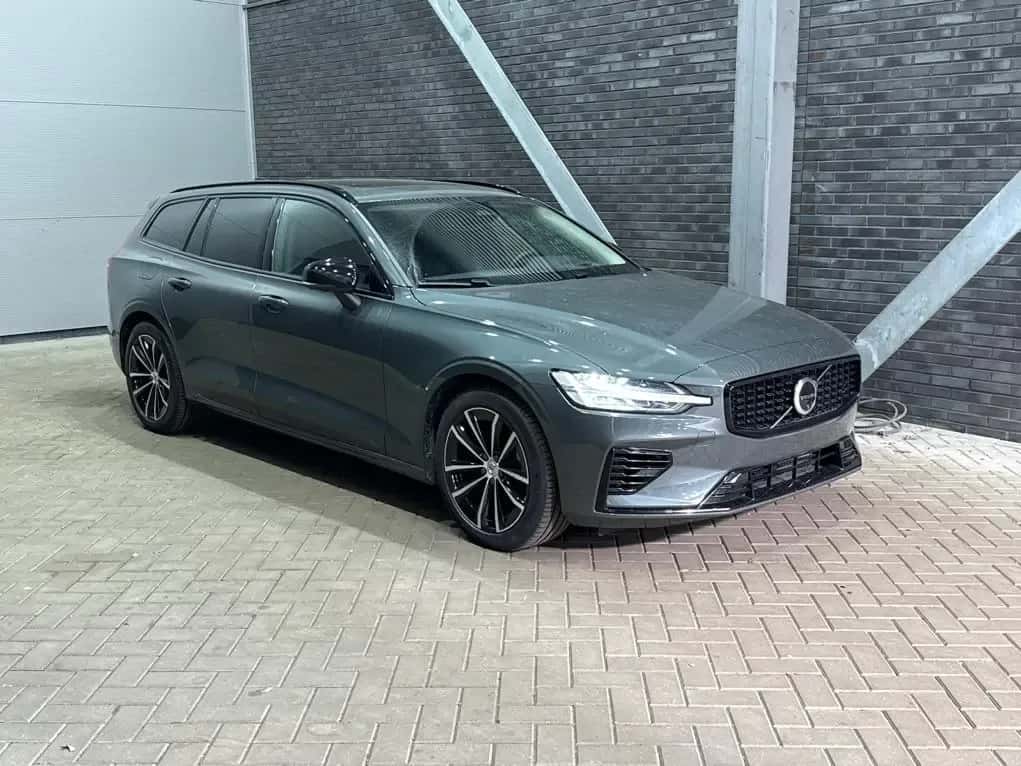 Volvo V60 (2025) — foto 1