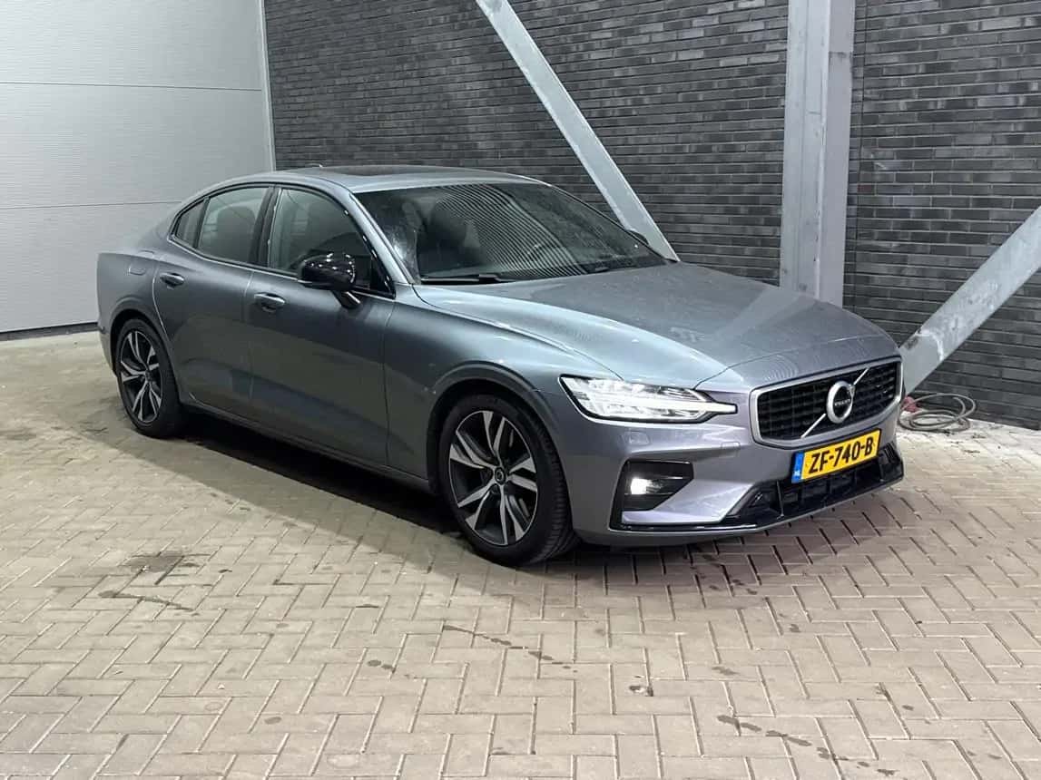 Volvo S60 (2019) — foto 1