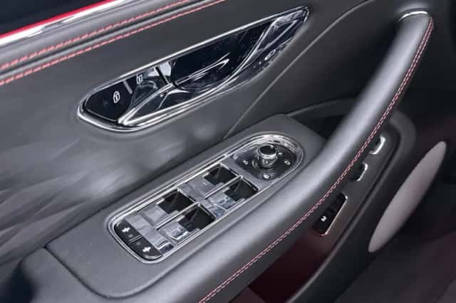 Bentley Flying Spur (2023) thumbnail 42