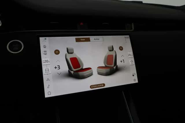 Land Rover Range Rover Evoque (2026) thumbnail 12