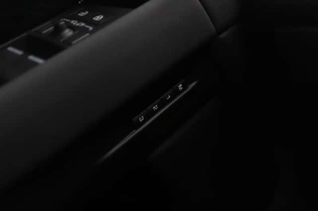 Land Rover Range Rover Evoque (2026) thumbnail 42