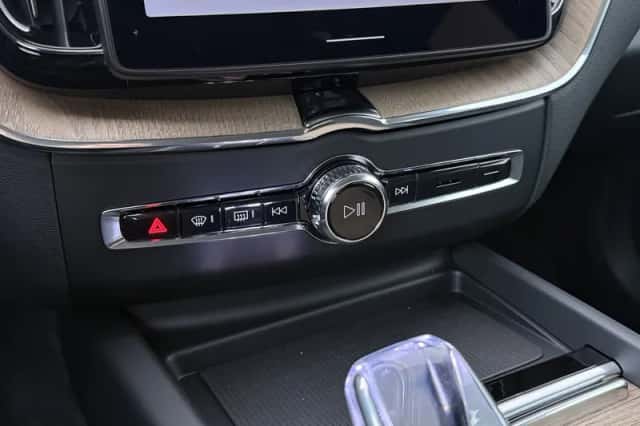Volvo XC60 (2026) thumbnail 35