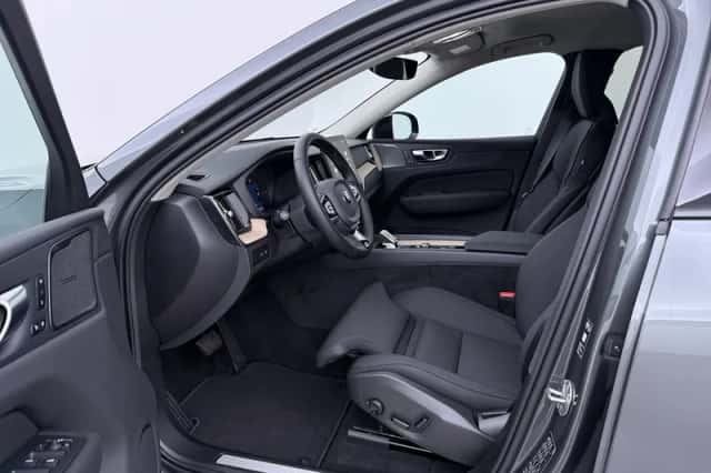 Volvo XC60 (2026) thumbnail 3
