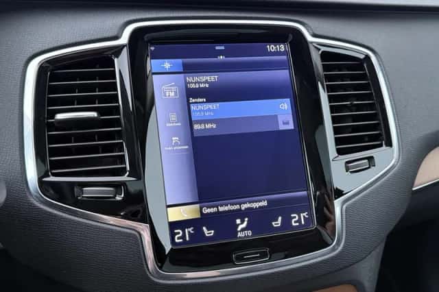 Volvo XC90 (2016) thumbnail 23