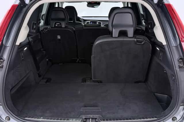 Volvo XC90 (2016) thumbnail 50