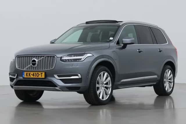 Volvo XC90 (2016) thumbnail 8