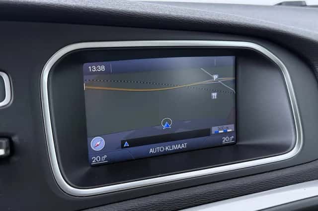 Volvo V40 (2012) thumbnail 14