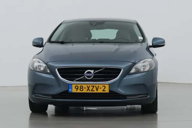 Volvo V40 (2012) thumbnail 16