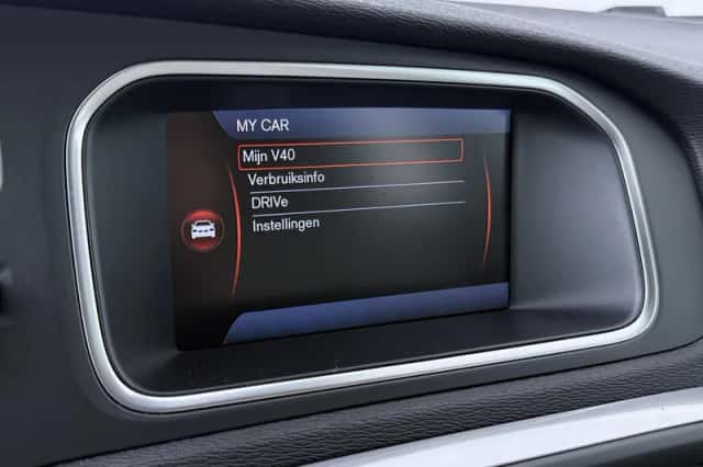 Volvo V40 (2012) thumbnail 20
