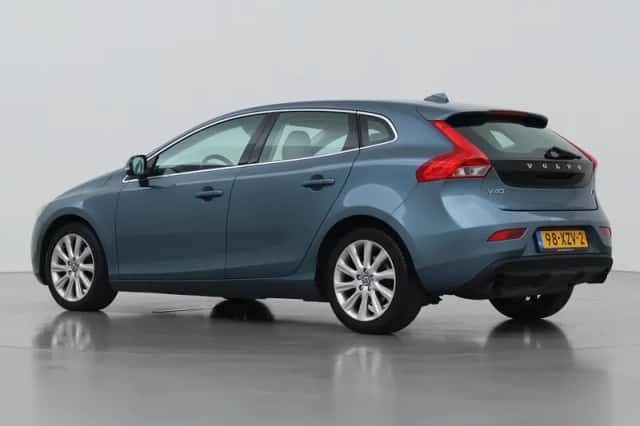 Volvo V40 (2012) thumbnail 40