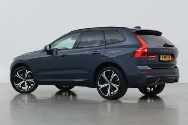 Volvo XC60 (2021) thumbnail 2