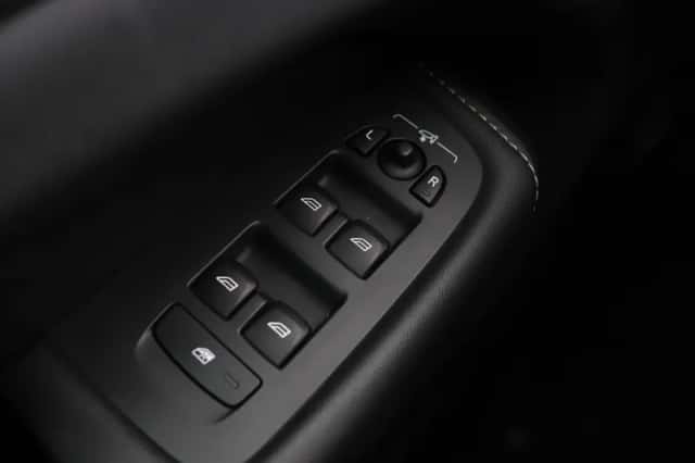 Volvo XC60 (2021) thumbnail 45