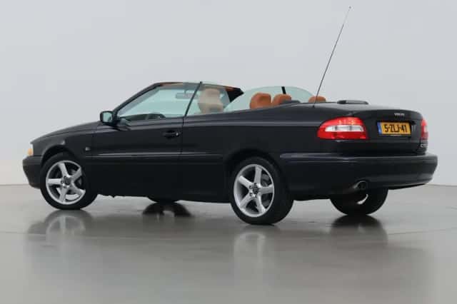 Volvo C70 (2006) thumbnail 2