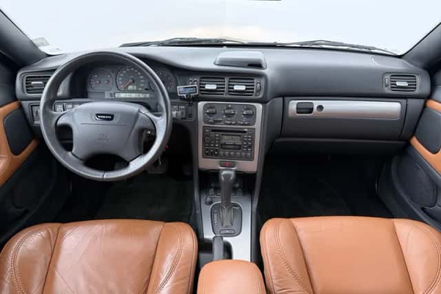 Volvo C70 (2006) thumbnail 4