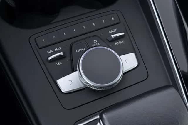 Audi A4 Allroad (2018) thumbnail 32