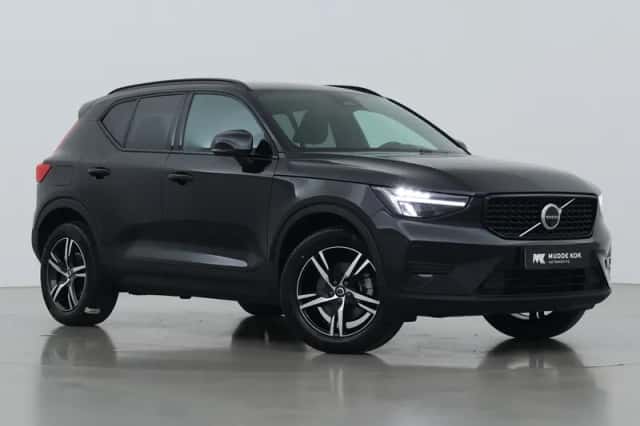 Volvo XC40 (2025) thumbnail 1