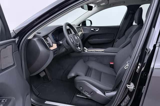 Volvo XC60 (2026) thumbnail 3