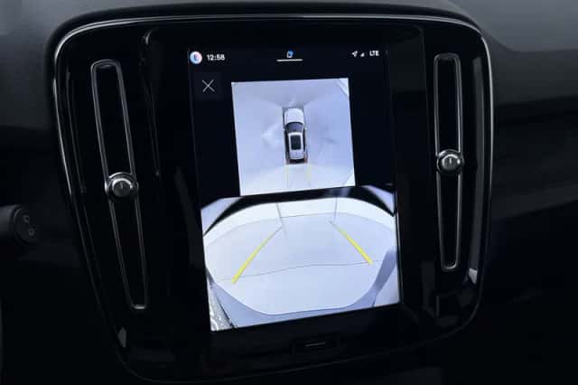 Volvo EX40 (2026) thumbnail 32
