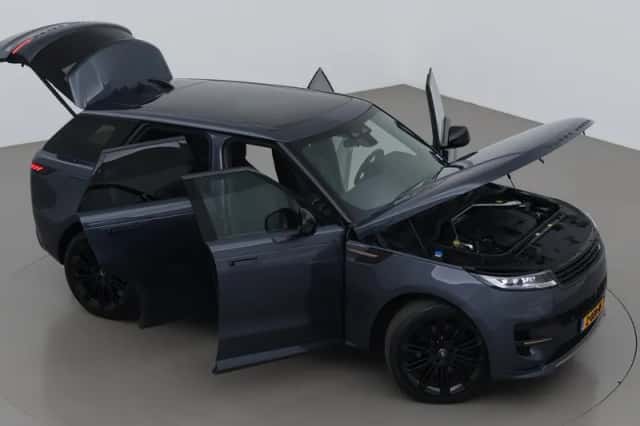 Land Rover Range Rover Sport (2023) thumbnail 6