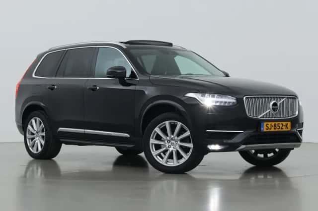 Volvo XC90 (2018) thumbnail 1
