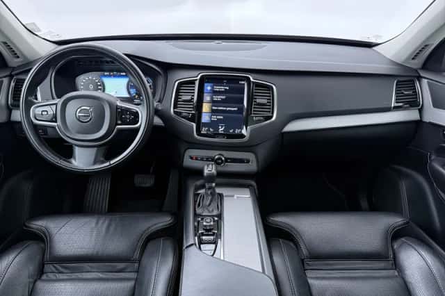 Volvo XC90 (2018) thumbnail 4