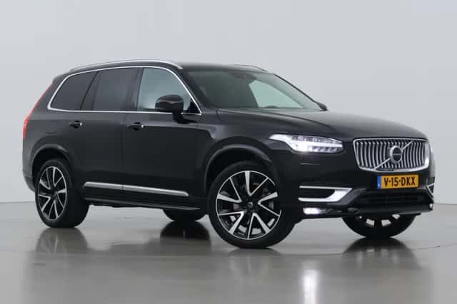 Volvo XC90 (2022) thumbnail 1