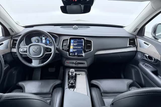 Volvo XC90 (2022) thumbnail 4