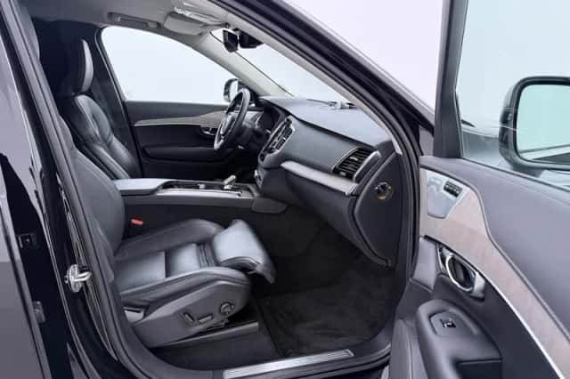 Volvo XC90 (2022) thumbnail 5