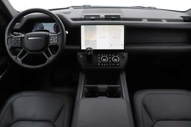 Land Rover Defender (2026) thumbnail 4