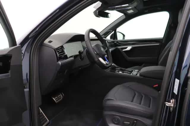 Volkswagen Touareg (2026) thumbnail 3