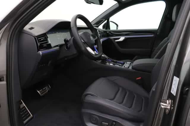 Volkswagen Touareg (2026) thumbnail 3
