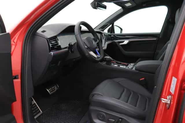 Volkswagen Touareg (2026) thumbnail 3