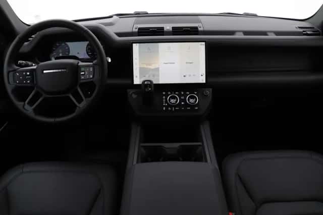 Land Rover Defender (2026) thumbnail 4