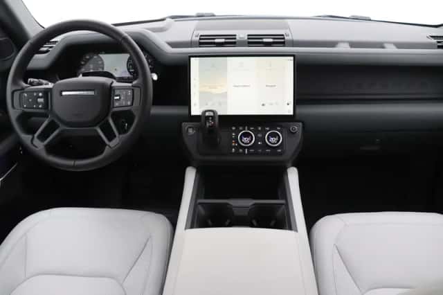 Land Rover Defender (2026) thumbnail 4